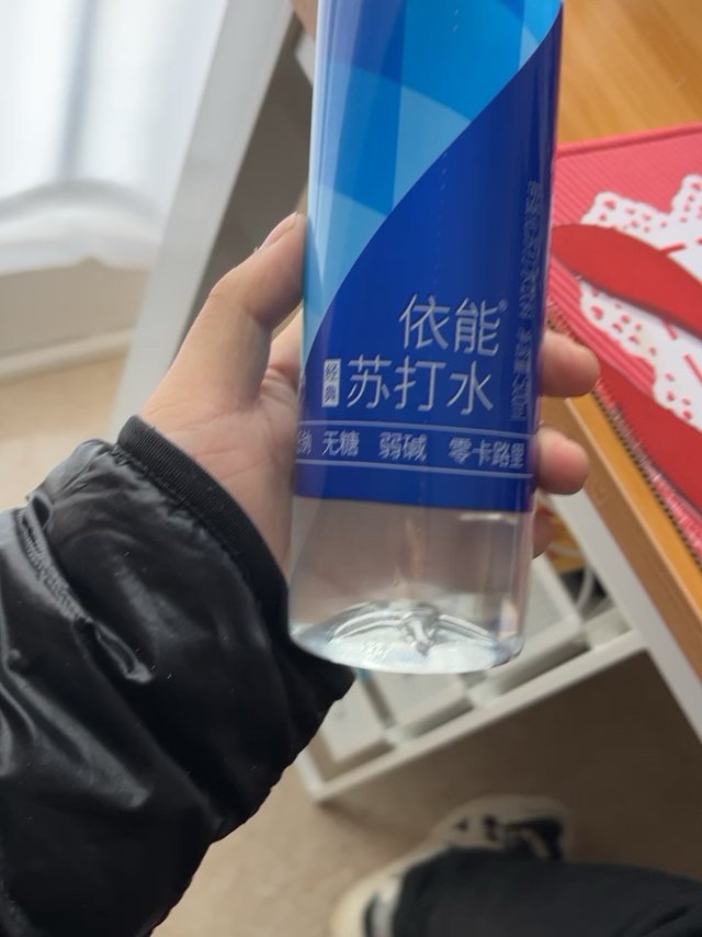 买了一块多点的苏打水