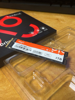 年轻人的第一块SSD，爱国者1TB固态