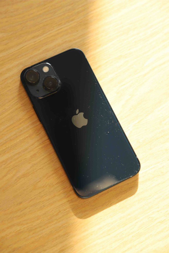 苹果iphone 13 miniiphone怎么样 多大手 用多大机:这辈子我只爱mini