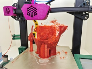 这是存钱罐，3D打印的存钱罐。