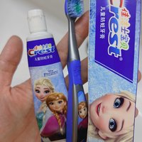 女孩子们喜欢的艾莎公主牙刷牙膏