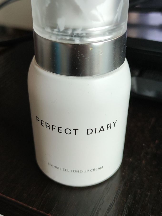 完美日记亮肤乳
