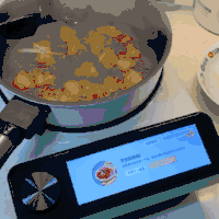 科幻梦成真，机器人帮我来做饭！用添可食万3.0烧的菜味道还不错