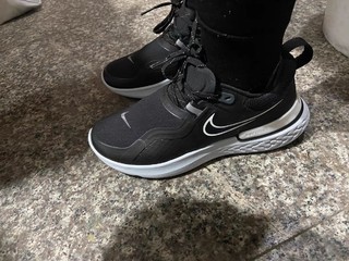 性价比高的nike跑鞋