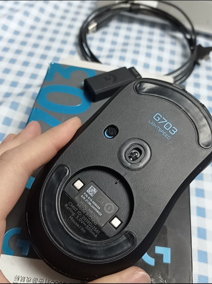 罗技鼠标怎么样 三八节教你值字怎么写的罗技g703_什么值得买