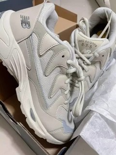 New Balance 875复古老爹鞋