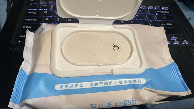 婴儿湿巾
