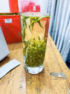 沐春风十里，不如品毛峰茶一杯