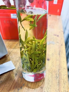 沐春风十里，不如品毛峰茶一杯