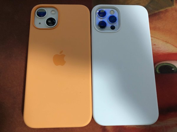 15元的iPhone12 绿联液态硅壳