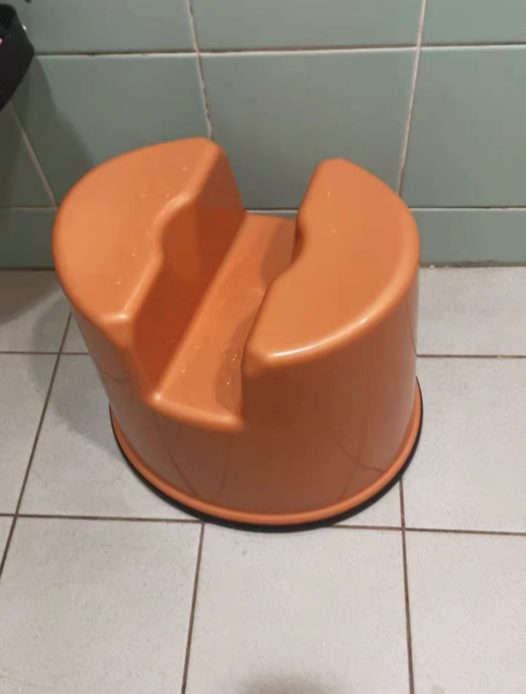 每日好物:不懂就问!!日本沐浴凳中间的凹糟,到底有啥用?!