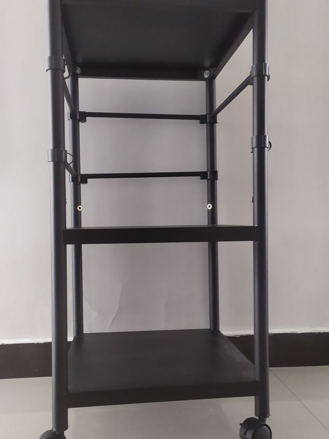 夹缝适用的多功能置物架