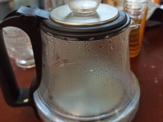 海尔净水器附件烧水壶。
