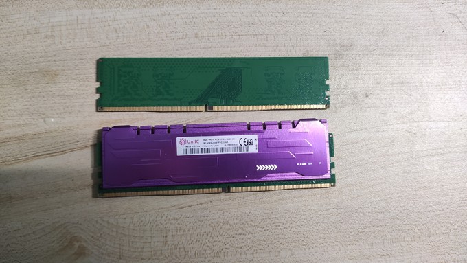 紫光国芯台式机内存
