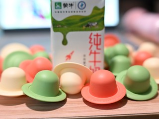 飞碟冻干咖啡+纯牛奶=瑞幸厚乳拿铁平替