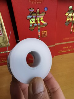 花60块买的一小盒焊锡丝，贼好用