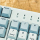 办公桌上的颜值担当，杜伽K310浅雾蓝机械键盘使用体验