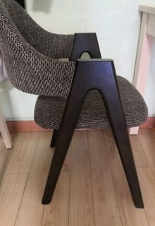 实用的小椅子