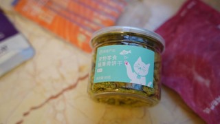 猫咪过年，超大袋猫粮，目测可以干饭半年