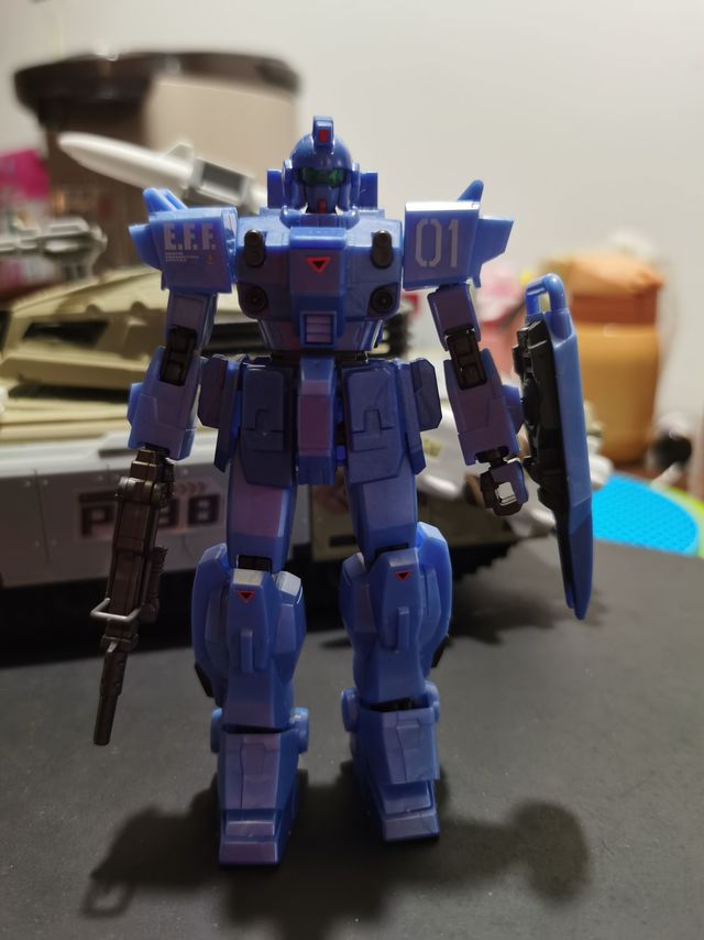 那一抹孤独的蓝