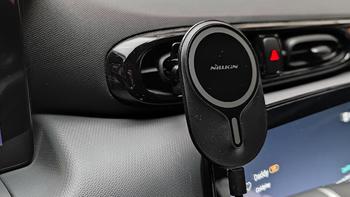 车载MagSafe磁吸充电支架开箱，iPhone12/13系列手机驾车充电解决方案