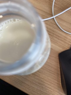 这个豆奶好喝很甜，但不是很腻