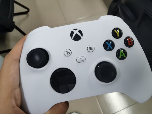 好看！好玩！值得买的微软手柄