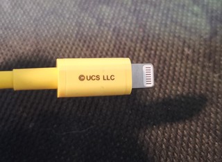 努比亚小黄人iPhone充电线颜值杠杠的