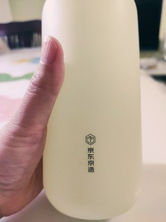 像茶叶店里的茉莉花茶香，谁能不爱呢