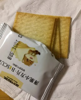 三只松鼠薄脆饼干