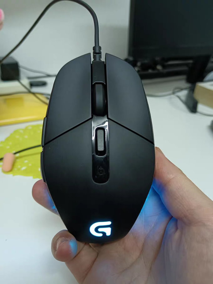 罗技g302完全够用的游戏鼠标