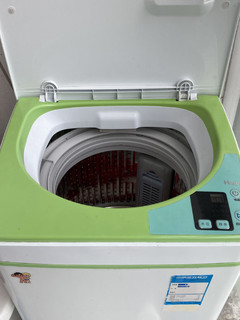 家里的第2个洗衣机，海尔三公斤洗衣机。