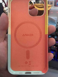 anker的东西不错，就是手机壳差点意思