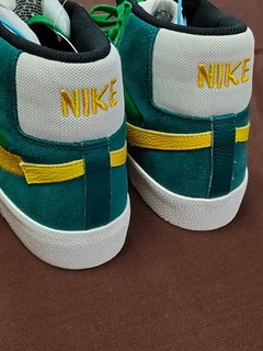 花哨好看的Nike开拓者