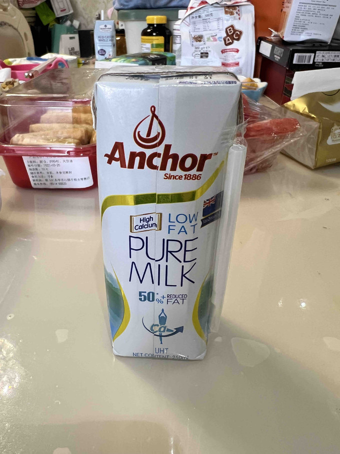 安佳低脂牛奶