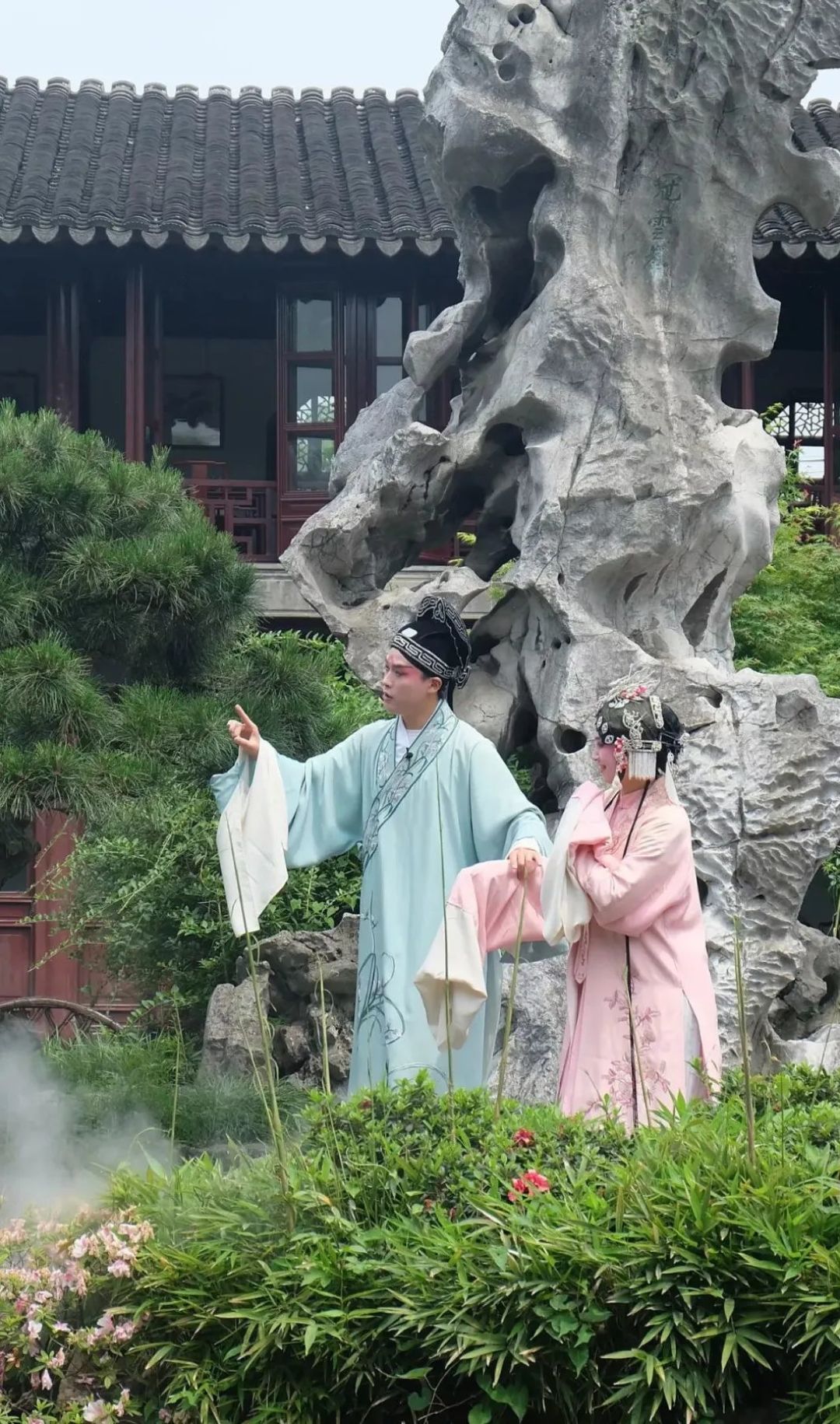 作为我国最早入选世界非遗的项目,如诗如画的昆曲是世界首批19个"非遗