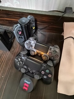 偷闲加油站，ipega PS4手柄充电座