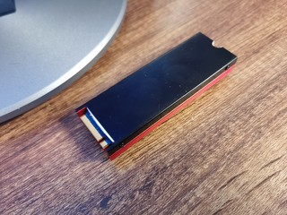 超频三M2固态硬盘散热片提升硬盘稳定性