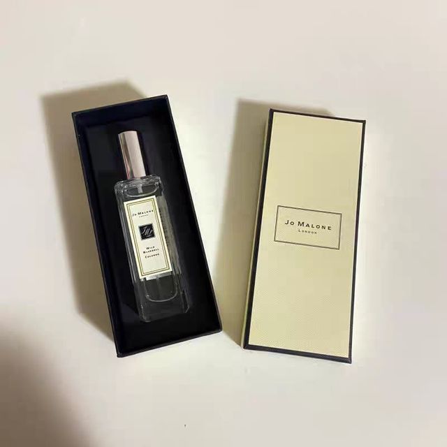 百闻不厌～祖马龙蓝风铃香水