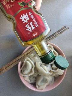 ​蜗居在家来碗“一口香”的美味大馄饨！