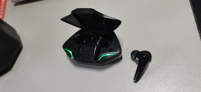 梵蒂尼蓝牙耳机