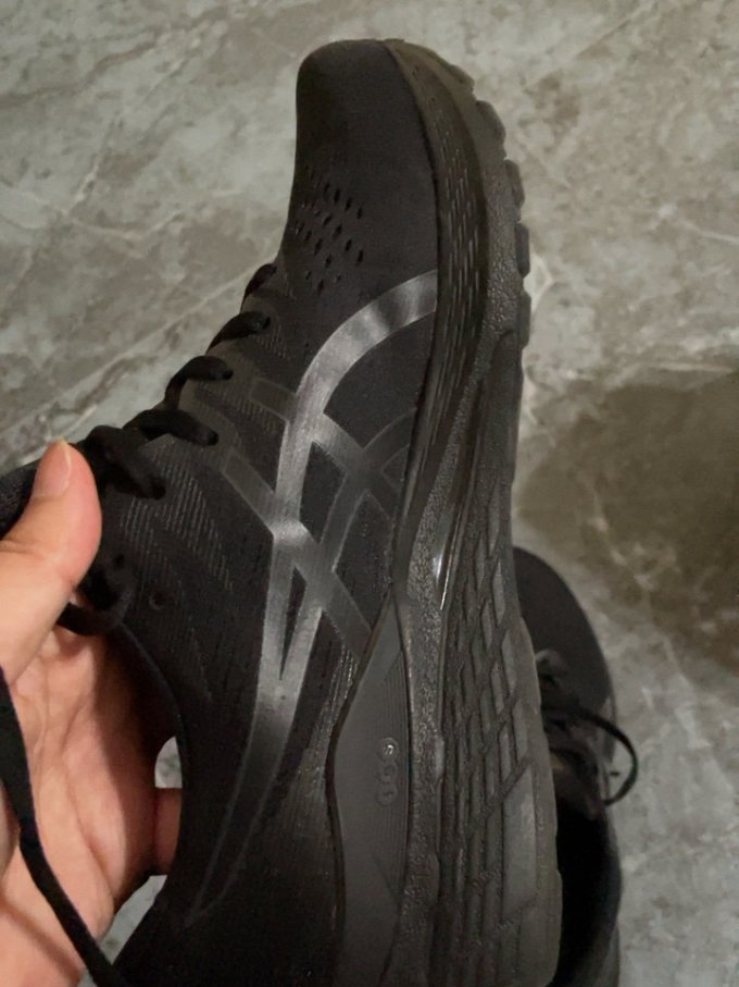 亚瑟士跑鞋怎么样 kayano 28 2e 黑武士_什么值得买