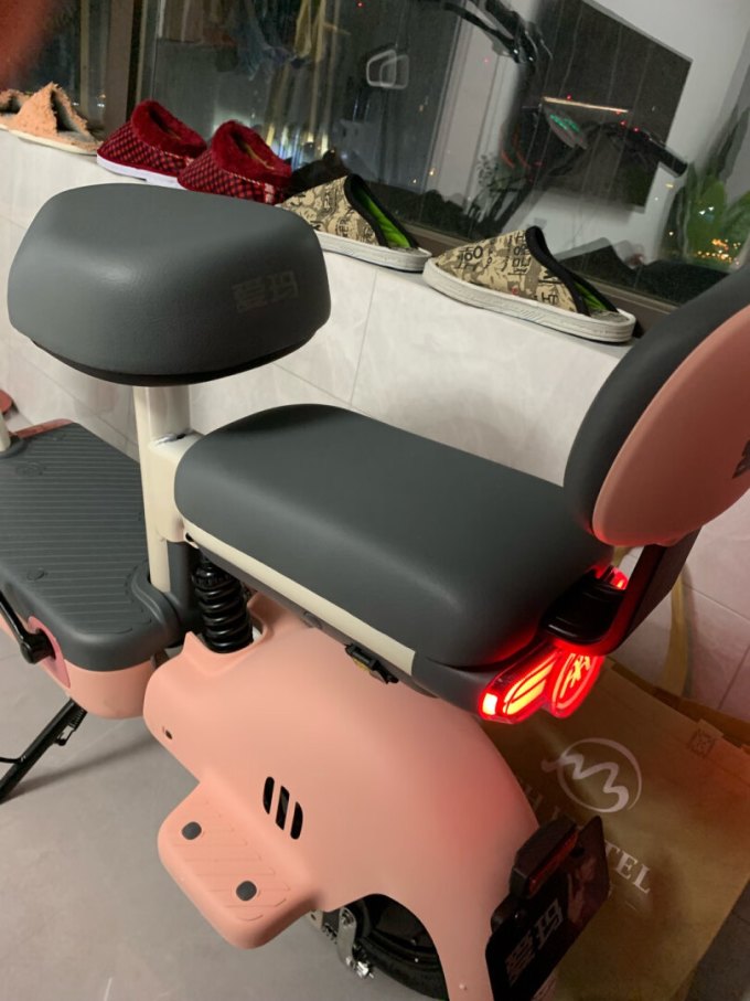 爱玛电动车怎么样 车子质量不错,安装有一点点小麻._什么值得买