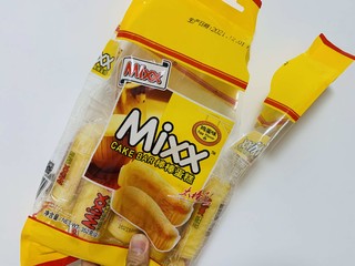 5毛钱一个的mixx棒棒蛋糕，当早餐真省