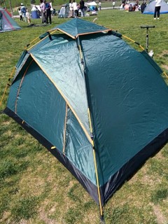 出去露营少不了的帐篷