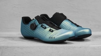 专为长途骑行而设计的锁鞋——Fizik Tempo Decos 