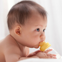 如何挑选宝宝奶粉？详解婴幼儿配方奶粉配料表和营养成分表？重点看哪些指标？