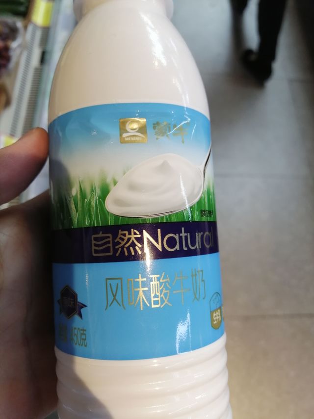 蒙牛自然风味酸牛奶