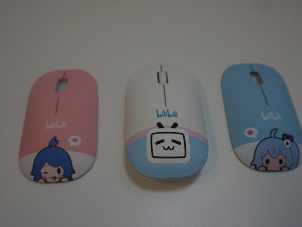 哔哩哔哩鼠标开箱，是否华而不实？