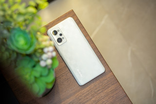 自带80W快充的realme Q5 Pro，能解决电量焦虑吗？